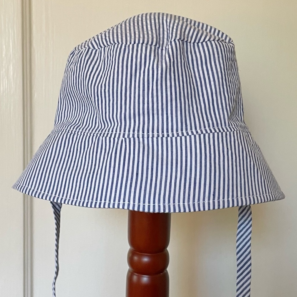 Kids summer bucket hat navy and white seersucker stripes